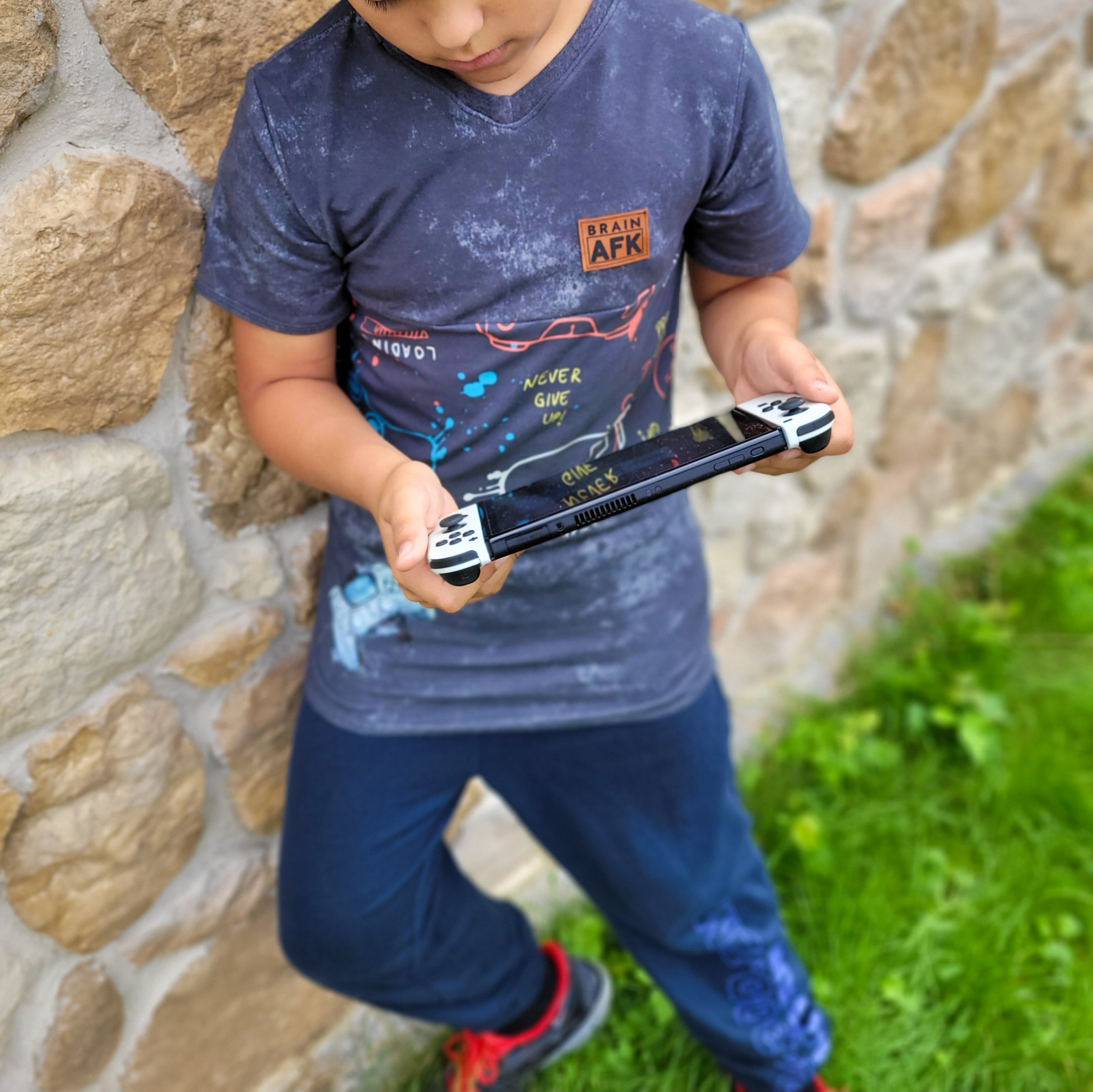 Dunkelgrau Grunge Eigenproduktion Dauervorbestellung